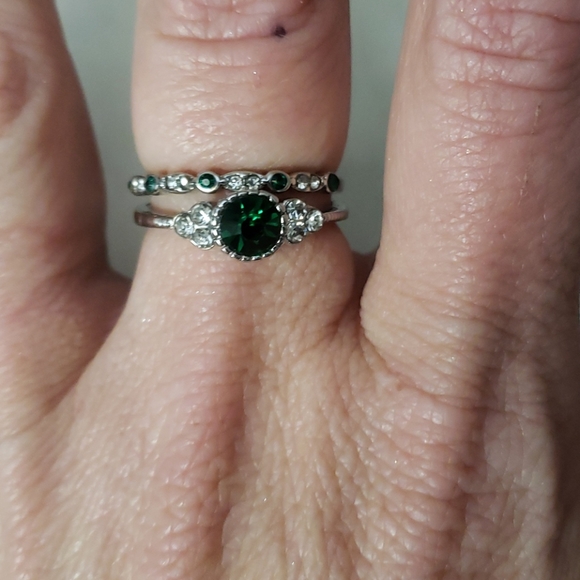 925 Sterling/lab created emeralds ring set - Picture 1 of 1